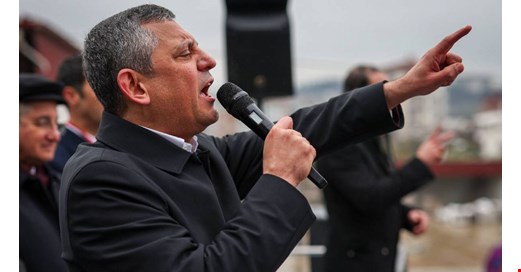 Özel’den deprem konutları iddiası: Bedava değil, depremzedeye parayla satılıyor