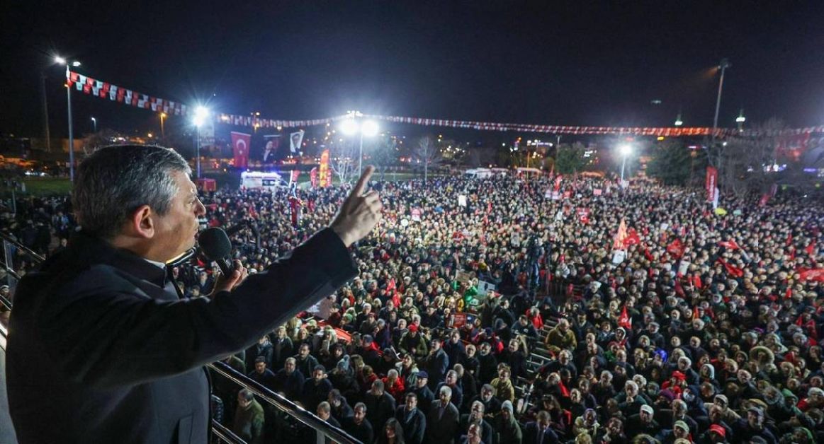 Özel'den iktidara çağrı: Tutuksuz yargılama tansiyonu düşürür