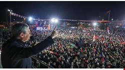 Özel'den iktidara çağrı: Tutuksuz yargılama tansiyonu düşürür