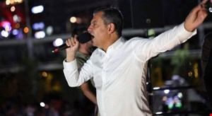 Özgür Özel: Erdoğan gibi Allah'tan korkmayıp Trump'tan korkanlardan değiliz!