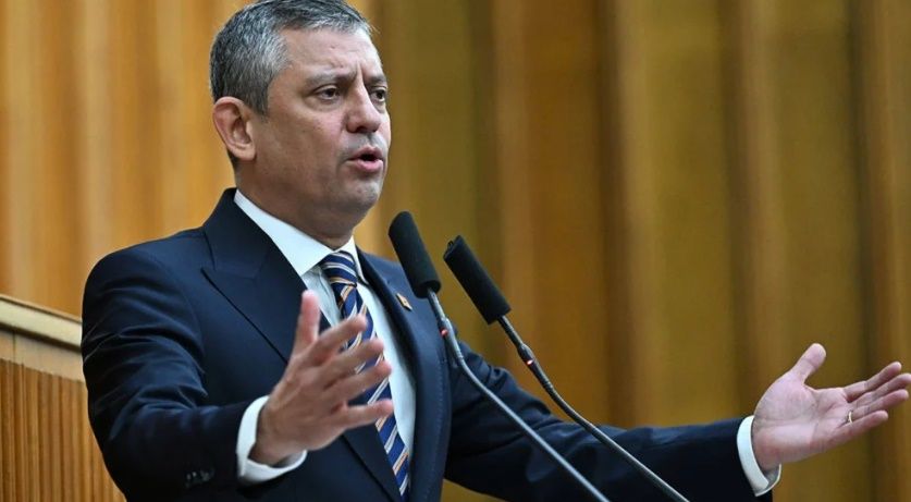 Özgür Özel: “Türkiye’deki Kürt kardeşlerimizi de Suriye’deki akrabalarını da incitmeyin”