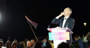 Paris'in yeni belediye başkanı Sosyalist Emmanuel Grégoire