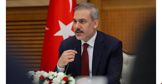 Sabah Ankara Temsilcisi Müderrisoğlu: AK Parti çevresinde Fidan'ın siyasî kariyerine ilişkin başlatılan 'yakıştırmalar' onu dikiz aynasına bakmaya zor
