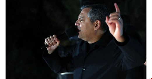 Saraçhane mitinginde Özel: Biz gücümüzü bu meydandaki binlerce Ekrem'den alıyoruz