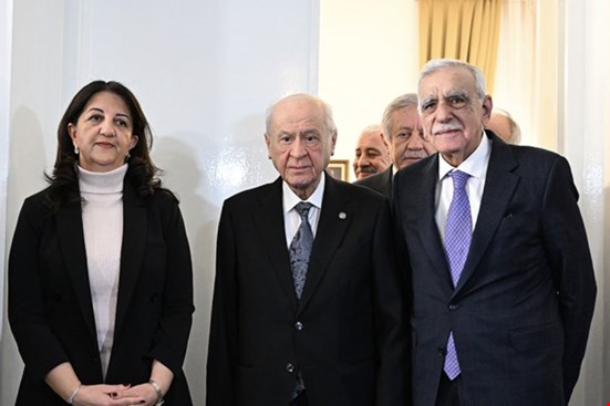Sedat Bozkurt: Bahçeli “tutulamıyor”