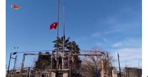 Sınır hattının Suriye tarafında bayrak indirildi. DEM: “Asla kabul edilemez. Kesinlikle tasvip etmiyoruz”