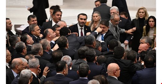 TBMM’de "Fransız modeli" dönemi: Huzuru bozan vekile maaş kesintisi yolda