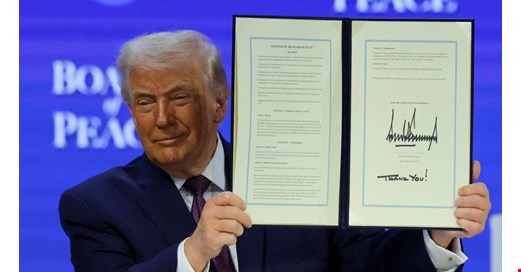 Trump'tan İran'la ticaret yapan ülkelere ikinci ek vergi