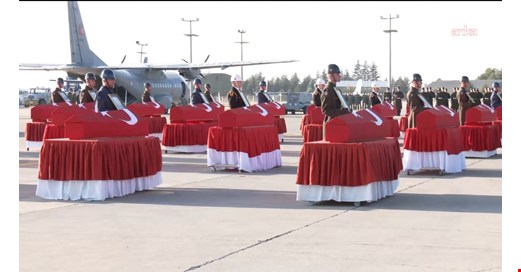 Türkiye şehitlerini uğurluyor... Şehitler için Ankara'da tören düzenlendi