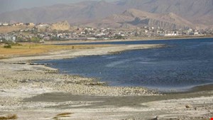 Türkiye’nin en büyük gölü yok oluyor: Haritalar değişiyor, su seviyesi 3 kilometreye kadar çekildi