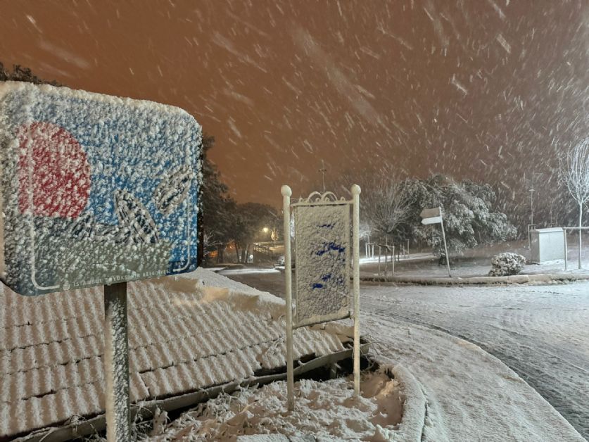 Valilik ve AKOM'un ardından bir uyarı da Meteoroloji'den: İstanbul'da kar yağışı için saat verildi