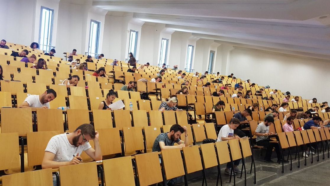 Zorunlu eğitim süresi kısalacak mı? Üniversiteye başlama yaşı 15'e düşebilir