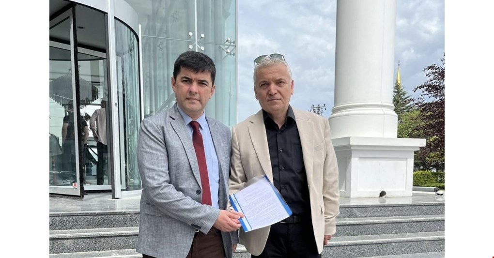 Iyi parti suç duyurusunda bulundu