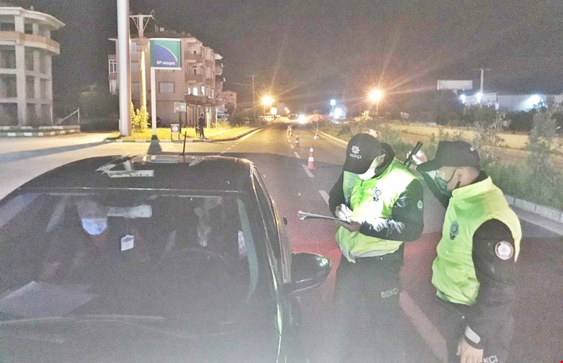 AKÇAKOCA İLÇE EMNİYET 17 GÜNLÜK TAM KAPANMADA İYİ NOT ALDI