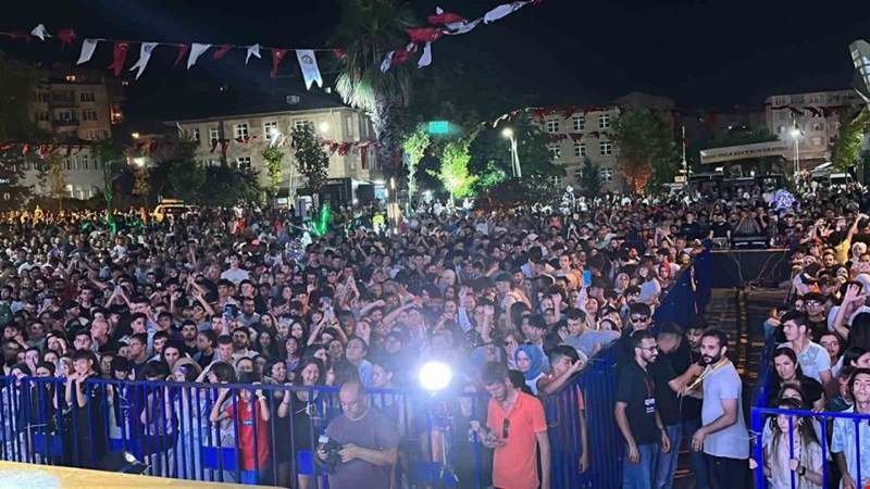 Akçakoca eğlenceye doydu...