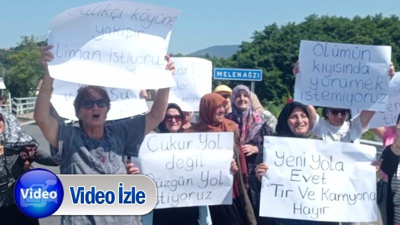 Kadınlar yol kapattı