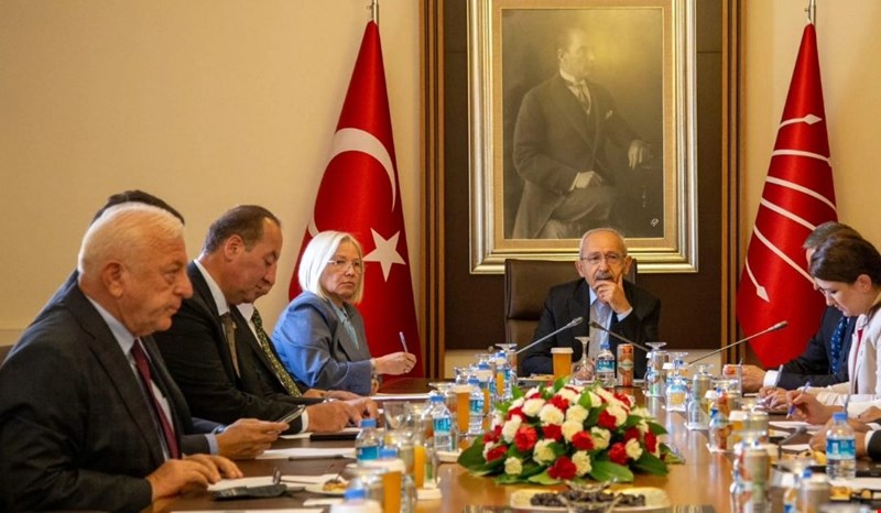 Kılıçdaroğlu'ndan yeni vekillere: Muhtarlar ve ailelerle temas edin