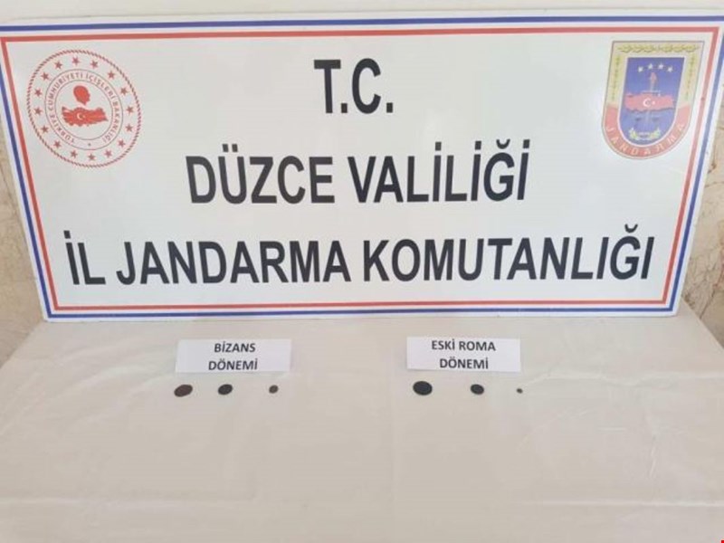 Roma dönemine ait bakır ve bronz sikkeler ele geçirildi