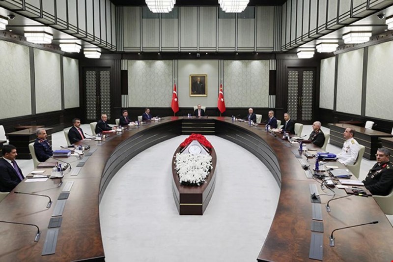 YAŞ kararları açıklandı
