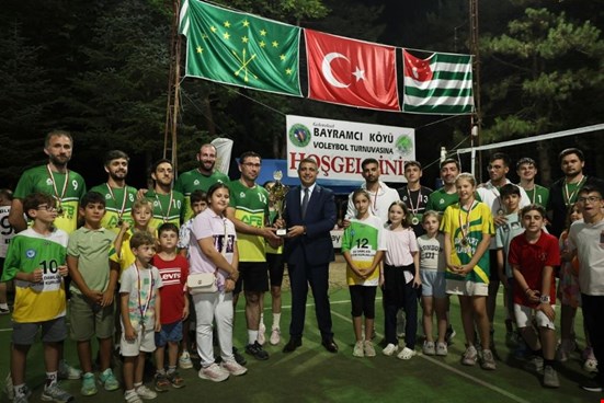Bayramcı Köyü Voleybol Turnuvasında TAHİRAĞA ŞAMPİYON