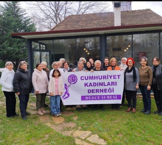 Cumhuriyet Kadınları “İranlı Kadınlara” destek çıktı