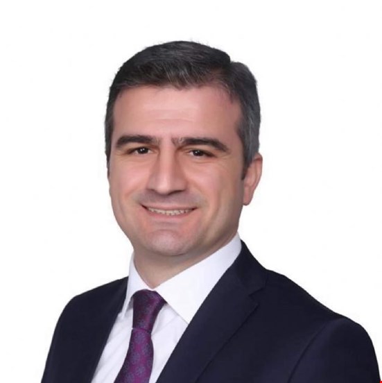 CÜNEYT YEMENİCİ AKÇAKOCA’DA “BAŞKAN ADAYI GİBİ” SÜREKLİ SAHADA ÇALIŞIYOR