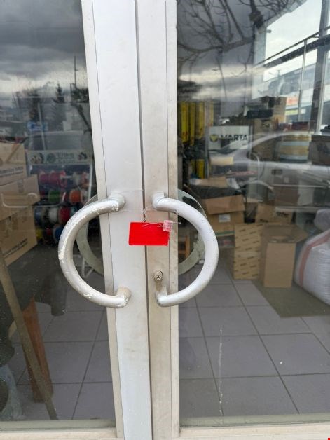 Düzce Eski Sanayi Çarşısı'nda "SANCILI SAATLER"