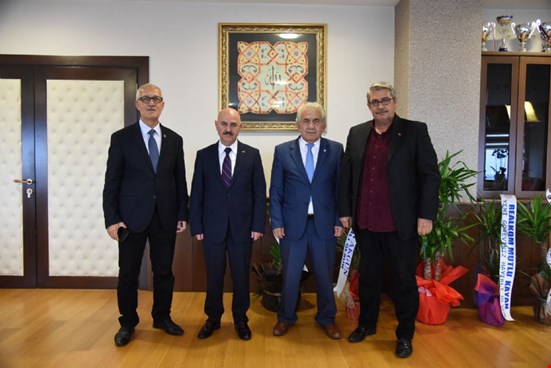 DÜZCE ÜNİVERSİTESİ REKTÖRÜ PROF. DR. NEDİM SÖZBİR: “BASINLA DAYANIŞMAMIZ DEVAM EDECEK”