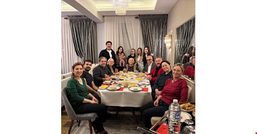 “OLGUN-KIRMIZI BEYAZ” AİLESİNDE “KUTLU” GÜN; NURAN ANNE 81. YAŞINDA