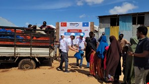 TEBESSÜM DERNEĞİ “SOMALİ’DE GÖNÜLLERİ FETHETTİ”