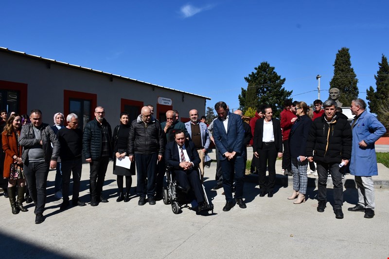 Akçakoca'da öğrencilere ve esnaflara destekler devam edecek