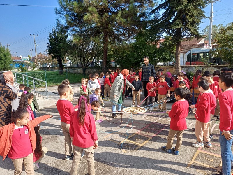 İlkokul fiziksel etkinlik oyunları başladı