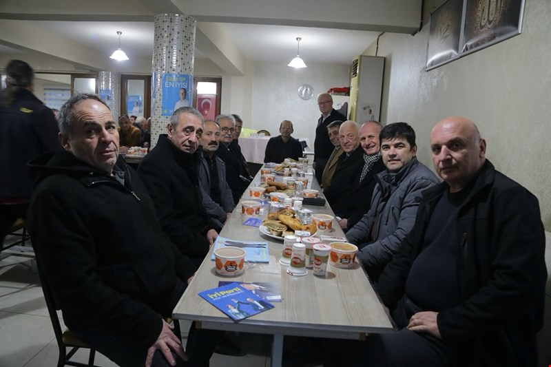 Kendi adayını yalnız bırakan Özcan, Keleş’e tam destek veriyor