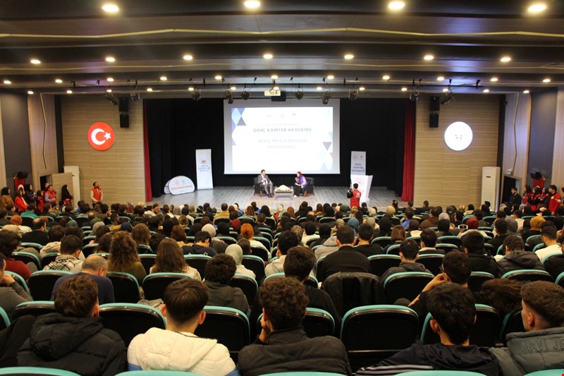 Gençlik ve Spor Bakan Yardımcısı Eminoğlu Düzce'de gençlerle buluştu