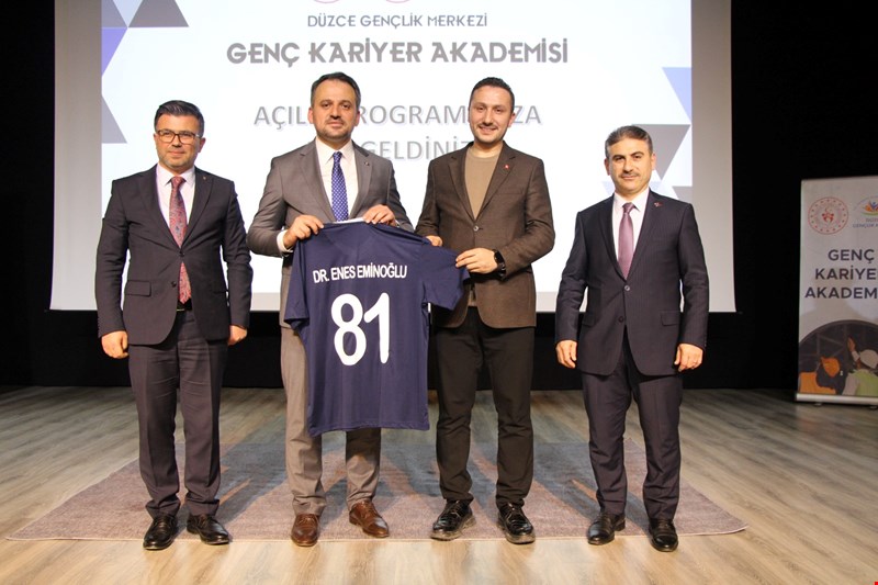 Gençlik ve Spor Bakan Yardımcısı Eminoğlu Düzce'de gençlerle buluştu