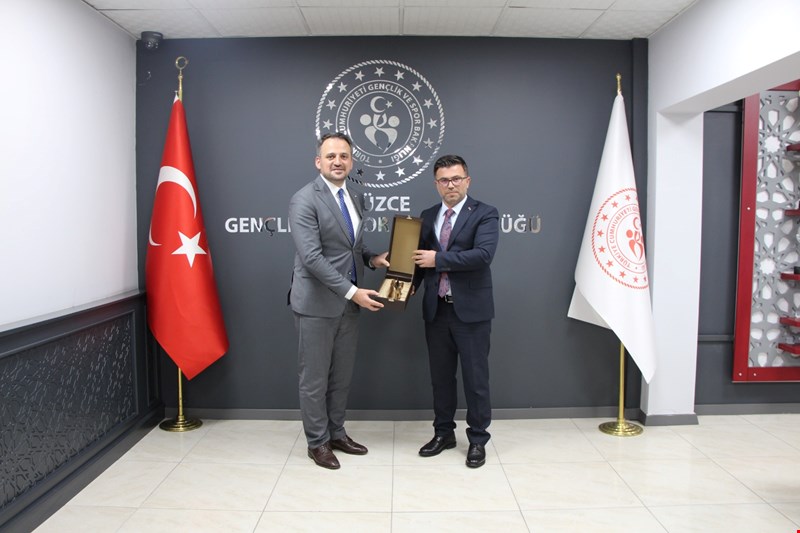 Gençlik ve Spor Bakan Yardımcısı Eminoğlu Düzce'de gençlerle buluştu