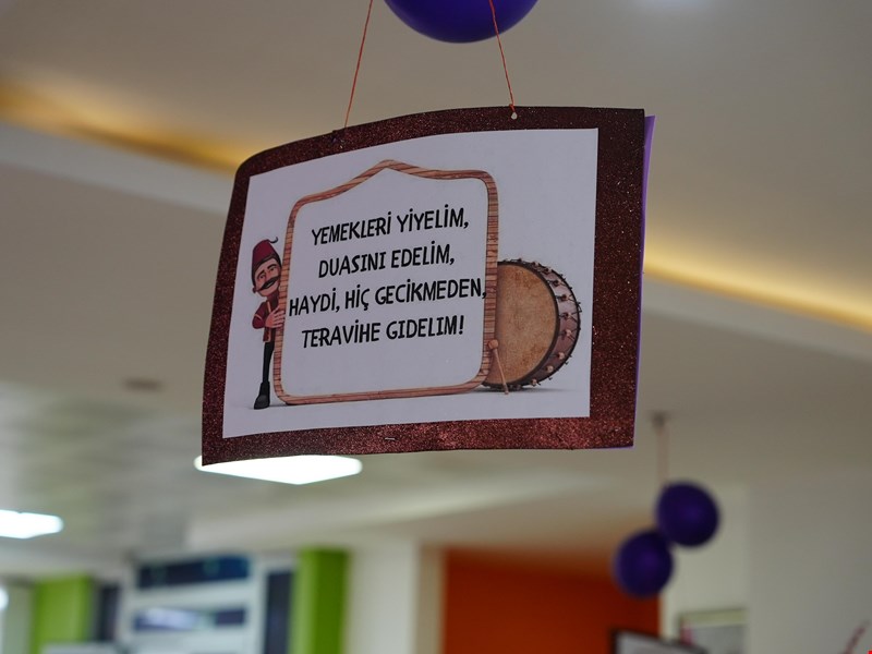 Ramazan Davulcusu çocuk üniversitesinde miniklerle buluştu