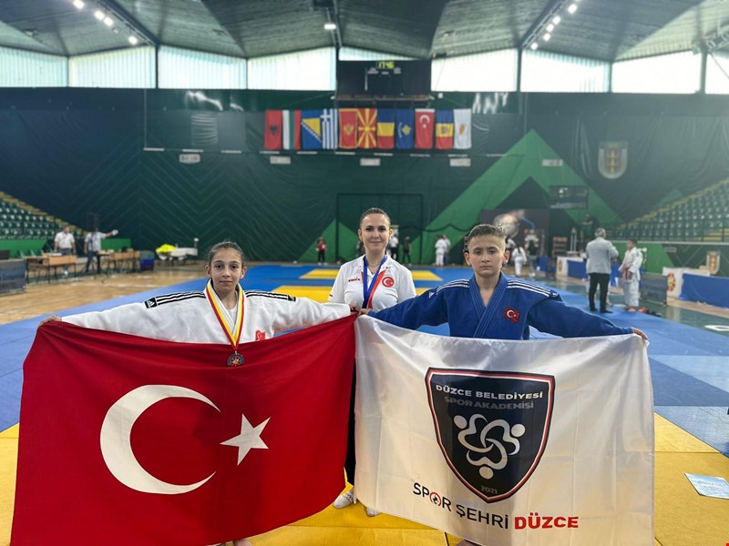 Düzce Belediyesi Spor Akademisi başarılı sporcular yetiştiriyor