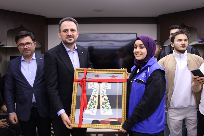 Bakan Yardımcısı Dr.Enes Eminoğlu Gençlerle Bir Araya Geldi