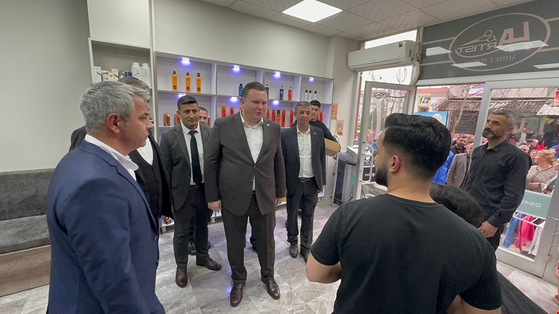 MHP’den Gümüşova çıkarması! Çakır'a tam destek...