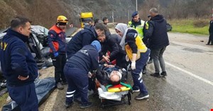 Akraba Cenazesine Gelen Aile Trafik Kazası Geçirdi !