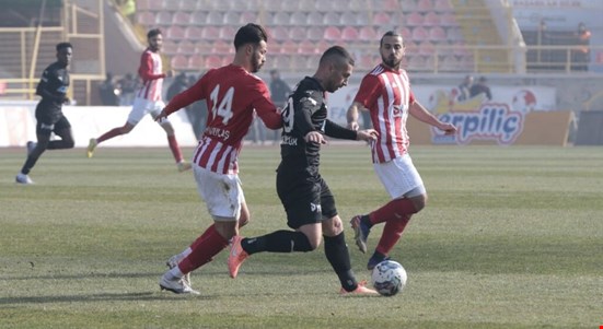 Boluspor galibiyetle başladı
