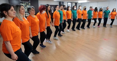 Büyük bir aile oldular