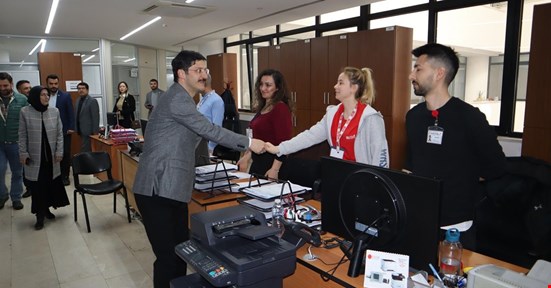 Demirkol ,Belediye personeline söz verdi