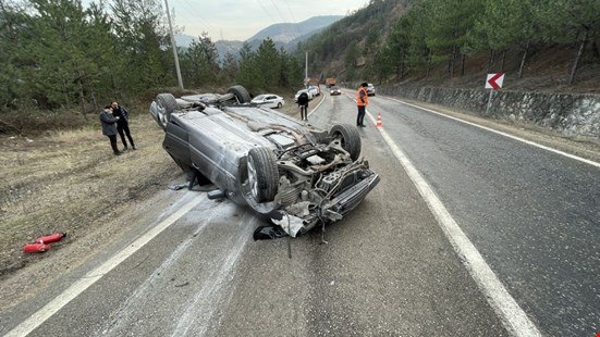 Trafik kazalarında 3 kişi yaralandı
