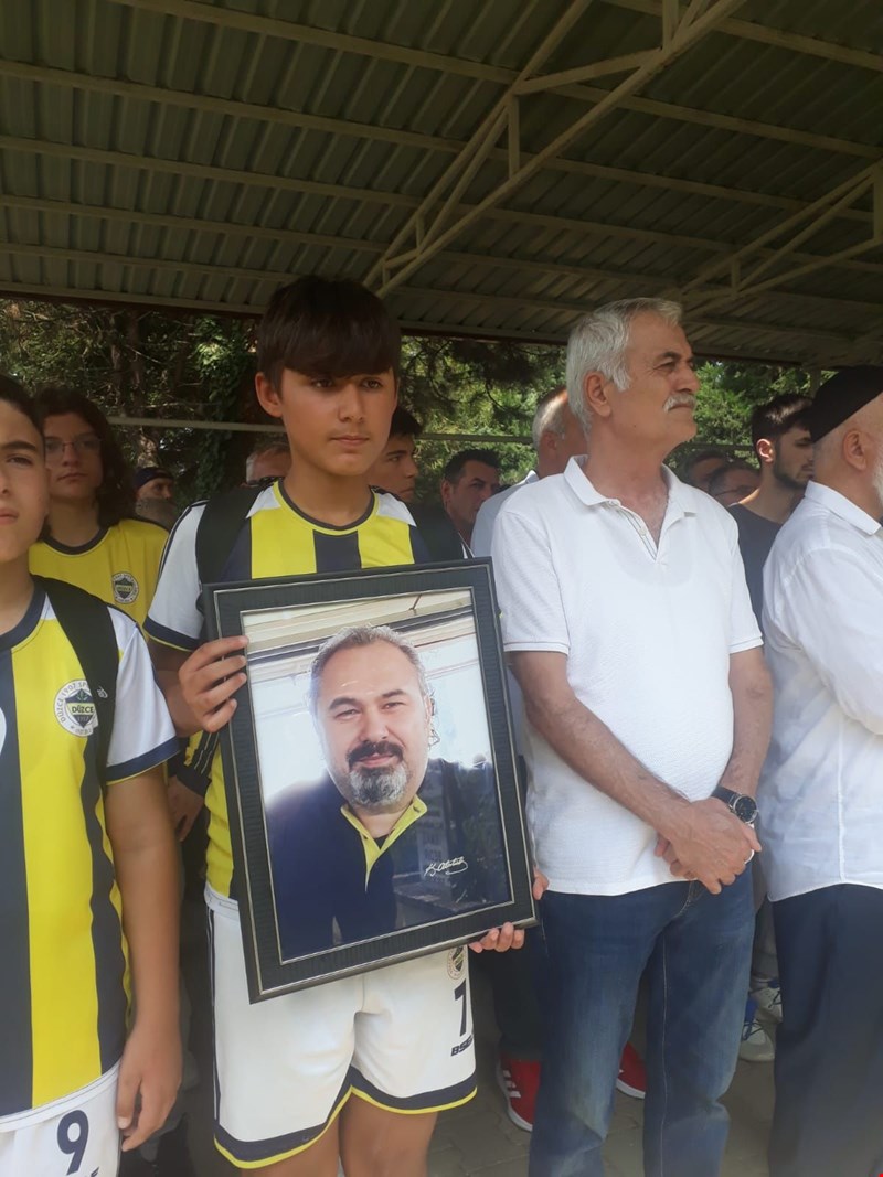 GÜLAÇTI GÖZYAŞLARIYLA TOPRAĞA VERİLDİ.