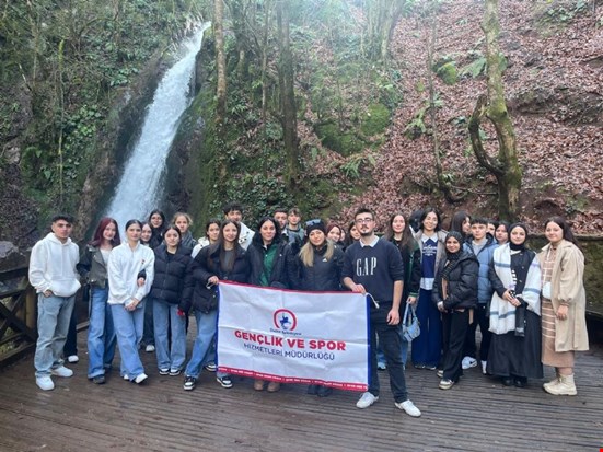 125 GENÇ DÜZCE’NİN TARİH VE DOĞASINI KEŞFETTİ!
