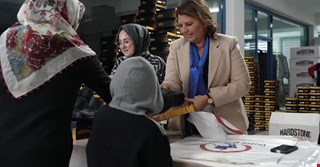 1800 ÇOCUĞUN YÜZÜNÜ GÜLDÜRDÜLER