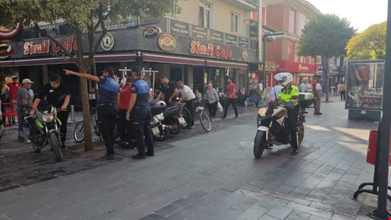 İSTANBUL CADDESİNDE MOTOSİKLET DENETİMİ