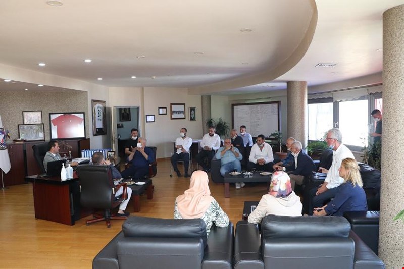 BAŞKAN YANMAZ ,AK PARTİ HEYETİNİ AĞIRLADI